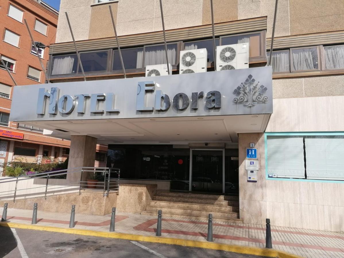 Hotel Ebora By Vivere Stays ตาลาเวรา เดลา เรย์นา ภายนอก รูปภาพ